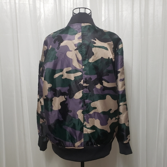 UO+ Silence & Noise NWT Sz M Rita Camo Bomber Jacket - Picture 4 of 14